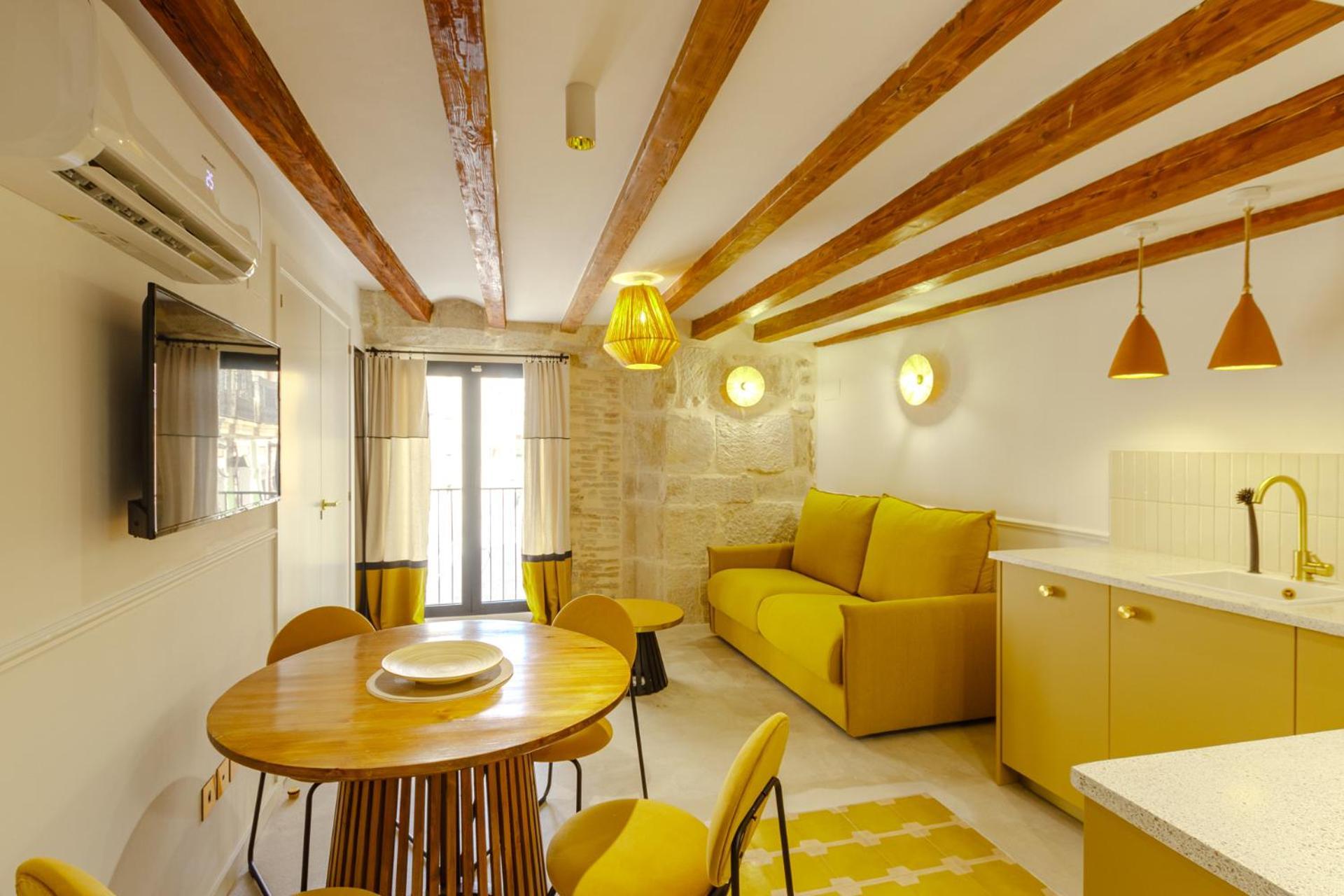 Cozy Charming Apartment In Historic Center อาลิกันเต ภายนอก รูปภาพ